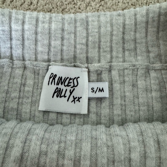 Super soft gray long sleeve sweater top - cropped and very stretchy - Picture 4 of 4